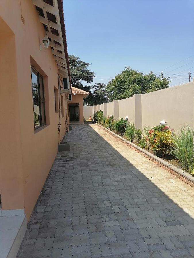 848 Guest House Виктория Фолс Екстериор снимка